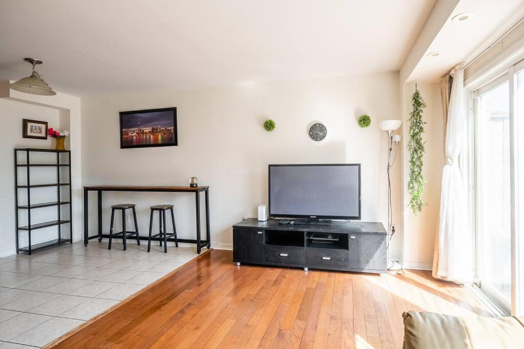 Apartment Beautiful Townhouse In