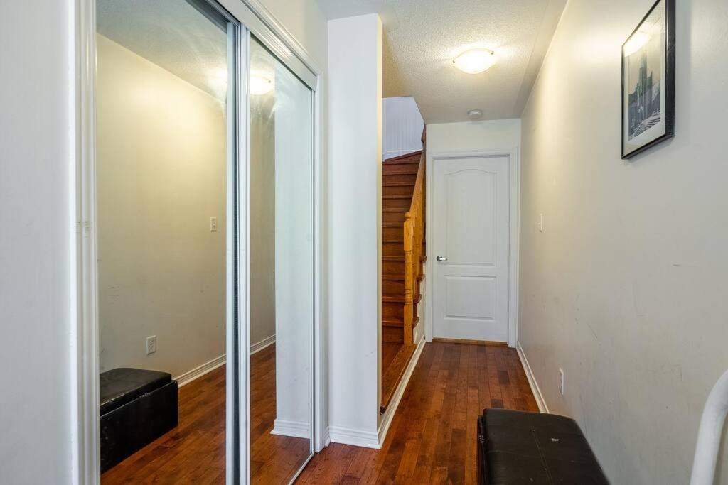 Beautiful Townhouse In Apartment Toronto